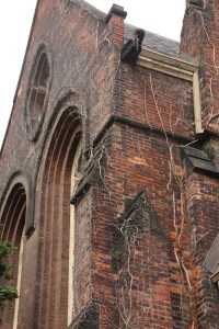 Falling in love with the University of Toronto's gorgeous buildings. 